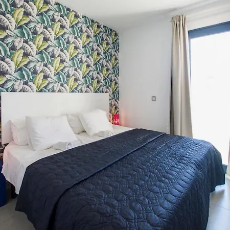 Apartman La Perla 10 *